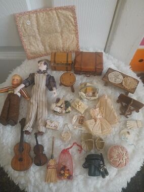 Vintage Dollhouse Accessories Lot & Dolls Home Decor